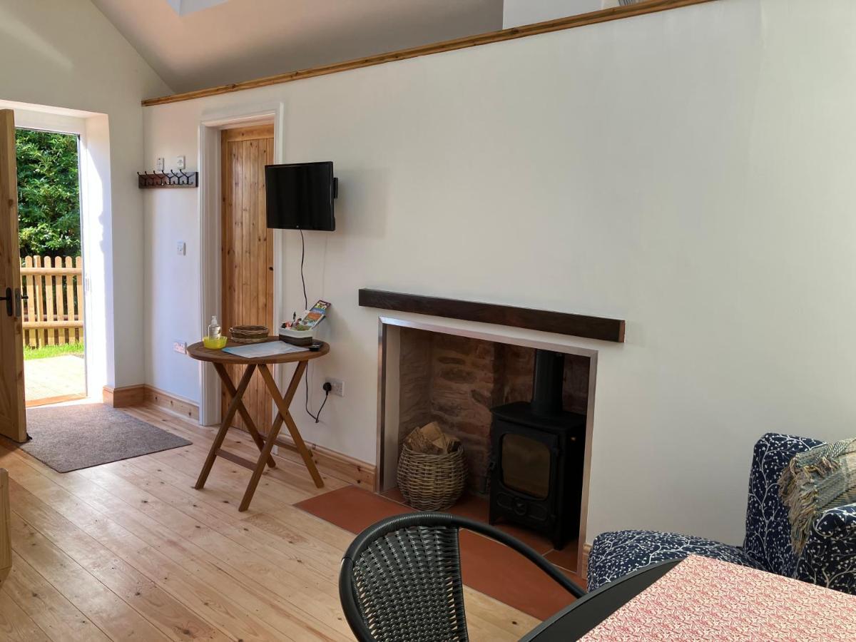 Barn In Somerset Romantic Hideaway Nettlecombe  Exterior photo